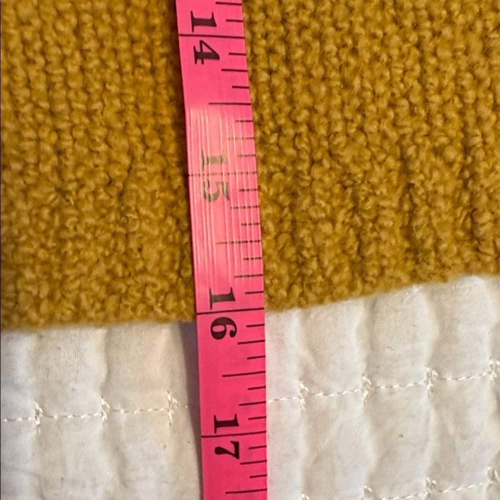 Flat White, Sold at Anthropologie, Gold Knit Mini Skirt, Size Medium wool blend - Picture 5 of 7